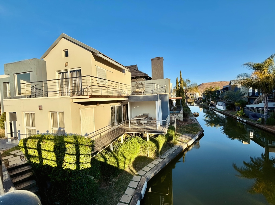 3 Bedroom Property for Sale in The Islands Estates North West